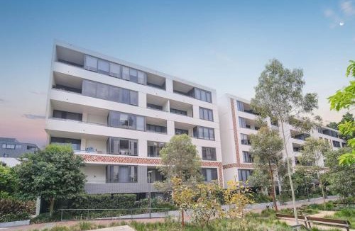 Rosebery Apartment | Resort-Style 2BR Escape Pool, Gym, Sauna, Parking