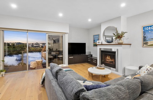 Torquay House | Resort Style Home in the Sands