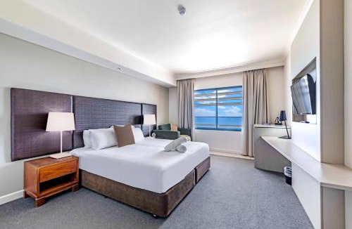Darwin City Centre Apartment | Resort Style Living in an Oceanview King Suite