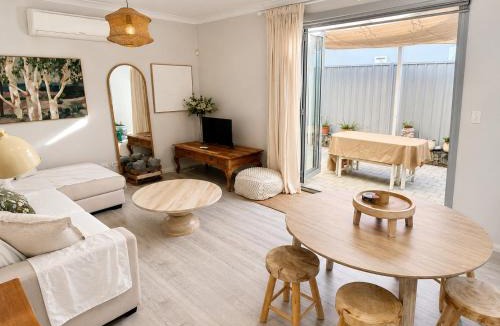 Nollamara House | REST Family Spa Retreat, Spacious, Spotless & Comfortable