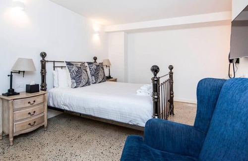 Northbridge Apartment | Restful Room in the City with Rooftop Terrace