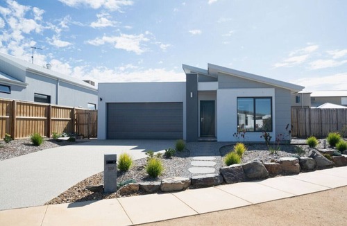 Ocean Grove Apartment | Retreat to the Coast - Sleeps 6