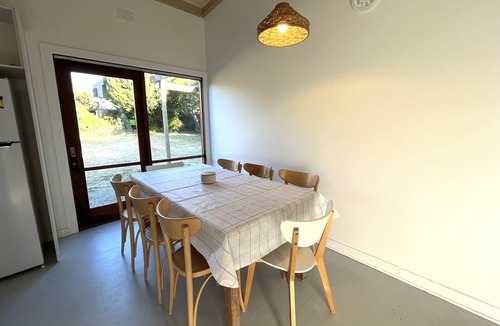 Ocean Grove House | Retro 70s Beach House