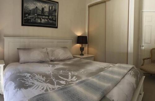 Diddillibah Bed & Breakfast | River Gum Luxury Bed and Breakfast