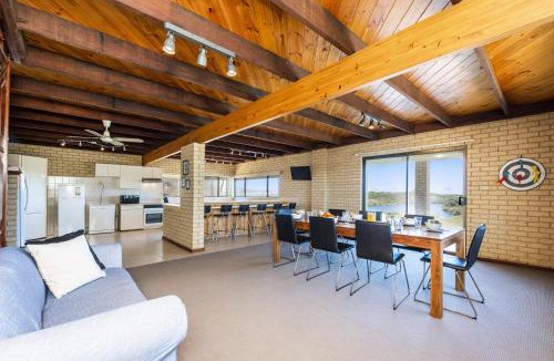 Guilderton House | River View Retreat - Both Ocean and River Views