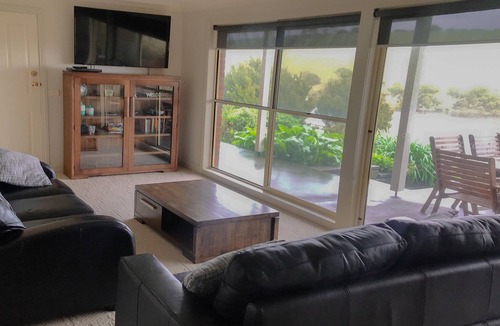 Warrnambool House | RIVER VISTA, Great River Views