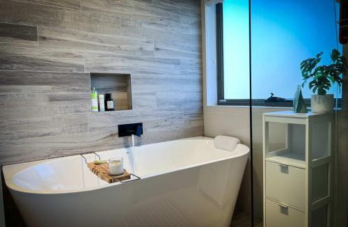 Wynyard House | River Walk Haven in Wynyard