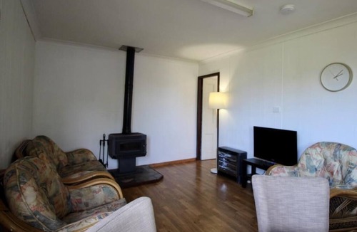 Augusta Cottage | Riverscape Cottage No.2 - Riverscape - unit 2 is an easy walk to the Blackwood River and cosy fire place