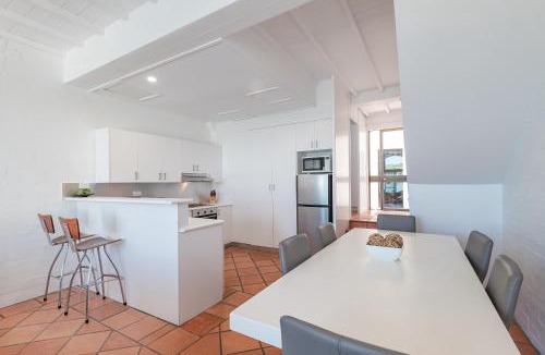 Noosa Heads Apartment | Riverside Gem, Noosa Heads