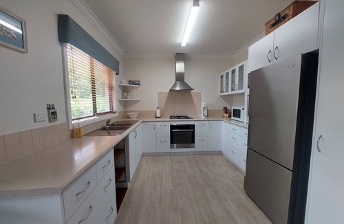 Augusta House | Riverside holiday home