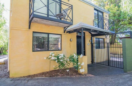 Margaret River House | Riverside | Margaret River - Homely Townhouse