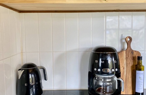 American River House | Riverside Nature Retreat 5 min walk to waters edge