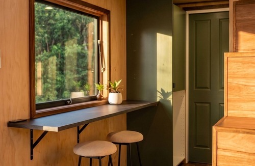 American River House | Riverside Nature Retreat 5 min walk to waters edge
