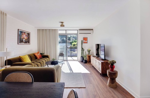 East Fremantle Condo | Riverside Retreat in East Fremantle