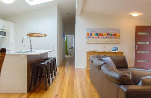 North Haven House | Riverside Retreat