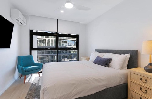 Newstead Apartment | Riverstone Perch - Urban Comfort near Brisbane River