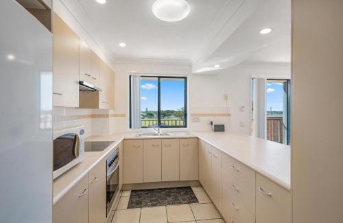 Port Macquarie Apartment | Riverview 13