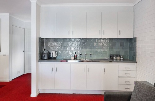 Ocean Grove House | Riverview Retreat - Sleeps 8 - Pool & Pet Friendly (499543)