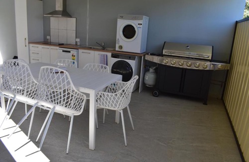 Deniliquin Hotel | Riviana Motel