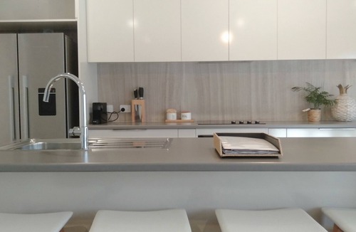 Waterhouse Apartment | Robe Marina Waters Edge View Apartment