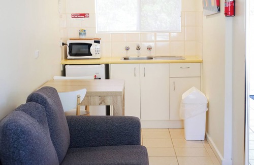 Waterhouse Hotel | Robe Sunset Apartments