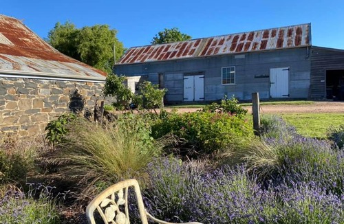 Sassafras House | Robin Hoods Well Farm Stay