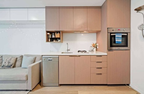 Fitzroy North Apartment | Roi Apartments - Central Fitzroy Apt with parking