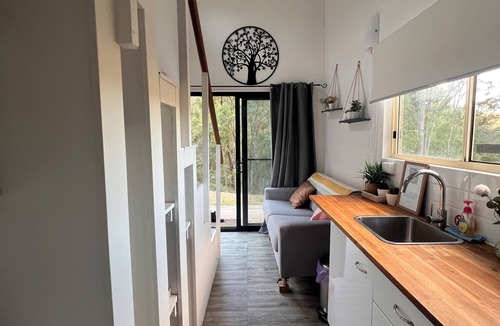 Wollombi Cabin | Romantic Tiny House - Top view with amazing views of the mountains and valley