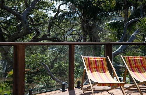 Copacabana House | Room for all, fireplace and walk to beach