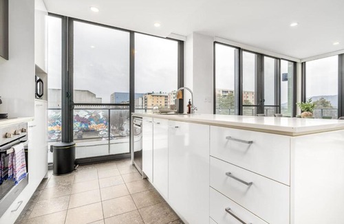 Braddon Apartment | Roomy 2BR 2BA City-Centre Apt - Hosted by CanStay