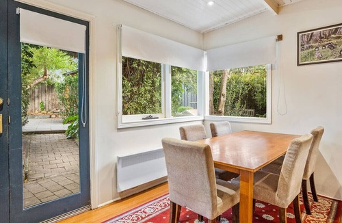New Town Cottage | Roope Cottage-Location, Free WiFi & Parking
