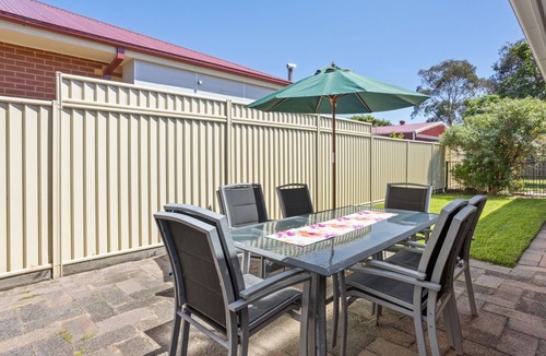 Tootgarook House | Rose By The Bay - A fabulous house to relax and retreat anytime .