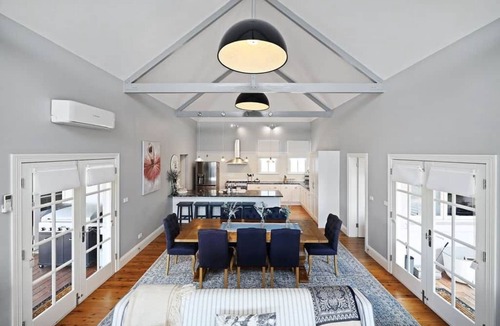 Bathurst House | Roseberne Cottage, Luxury in the CBD!