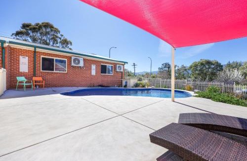 West Tamworth Apartment | Roseville Motel and Apartments