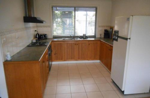 Para Wurlie House | Roshy's Retreat - Point Turton