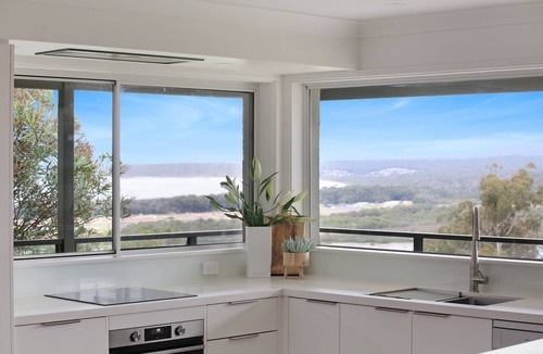 Merimbula Cabin | Rosies Seaview - 4 Bedroom Option