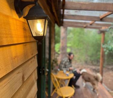 Margaret River House | RR Tiny House - in town sanctuary, pet friendly