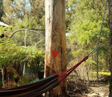 Margaret River House | RR Tiny House - in town sanctuary, pet friendly