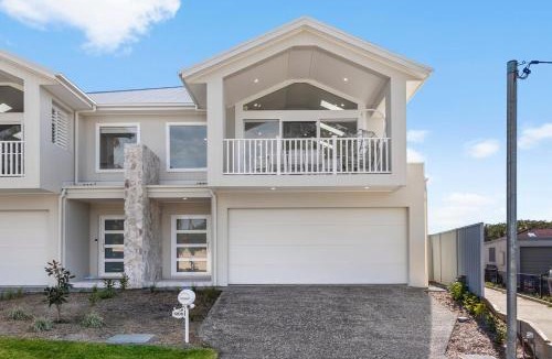 Anna Bay House | Ruby Jade Coastal Luxury at Anna Bay