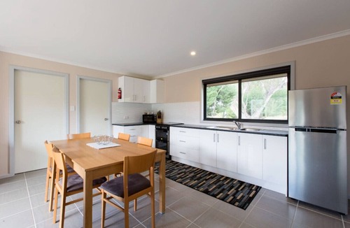 Jindabyne Cottage | Runway View Cottage at Touchdown Cottages