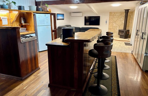 Castletown House | Rustic Retreat Esperance