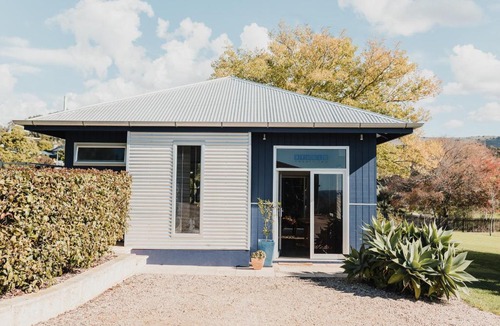 Port Lincoln Apartment | S T U D I O 22 Garden Serenity & Coastal Charm