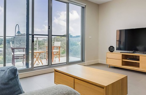 Sorrento Apartment | SALT 14 Sorrento Luxury walk to beaches shops