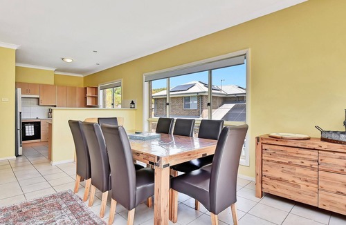 Fingal Bay House | Salt and Paws @ Fingal Bay - A cozy, pet-friendly retreat just minutes from the beach
