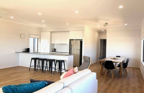 Wrenfordsley House | Salt Eyre Sceale Bay Holiday House