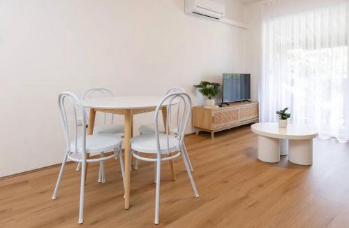 Forster Apartment | 'Salt & Mardi' Great location!