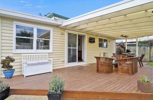 Lauderdale House | Salt & Sand | Beachside Family Escape