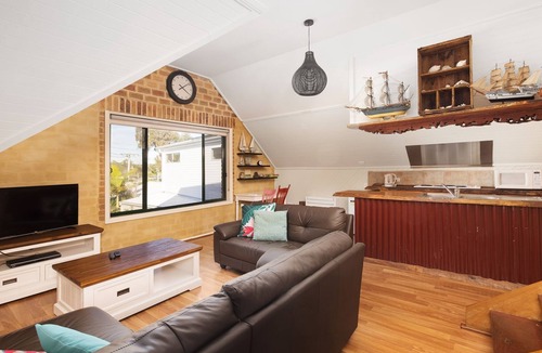 Anna Bay House | Salt Wood Cabin Style Retreat