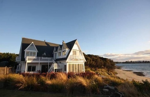 Opossum Bay House | SALTCOTES BEACH HOUSE TASMANIA