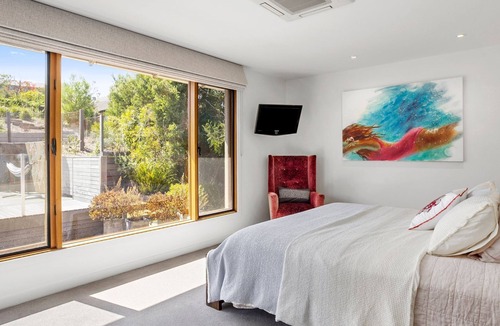 Sorrento House | Saltwater Sorrento Close to Bay Beach and Township